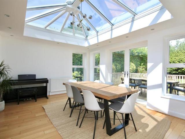 Bungalow for rent in Pachesham Park, Surrey
