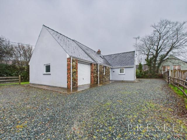 Bungalow for rent in Dinas Cross