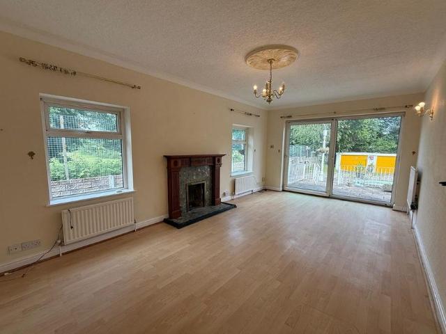 House for rent in Heald Green, Greater Manchester