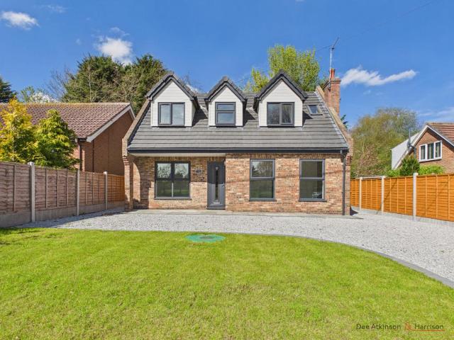 Bungalow for rent in Hatfield, Great Hatfield