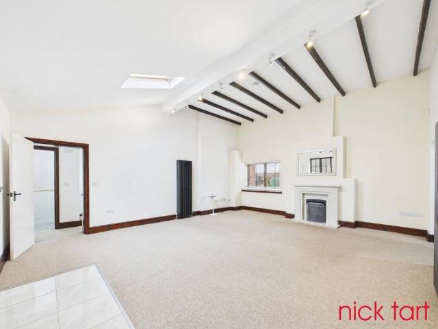 House for rent in Kingswood