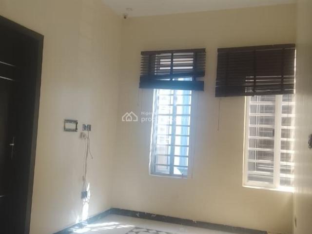 Detached duplex for rent in Eti Osa, Lagos