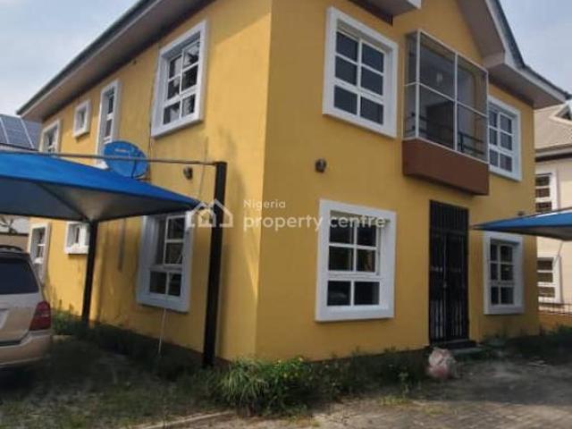 Detached duplex for rent in Eti Osa, Lagos