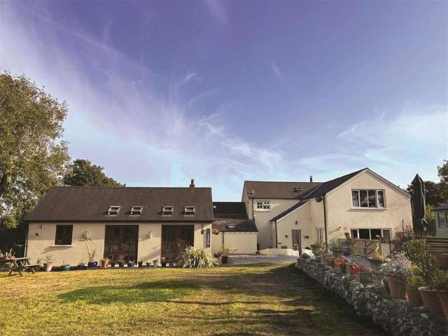 Farm for sale in Talbenny Cross, The Havens