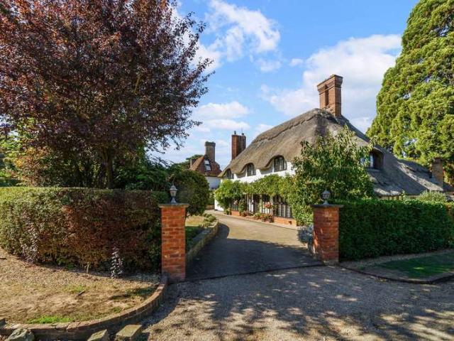 Farm for sale in Esher Place, Elmbridge