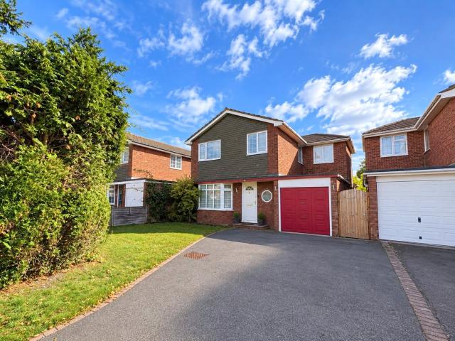 House for rent in Ash, Guildford