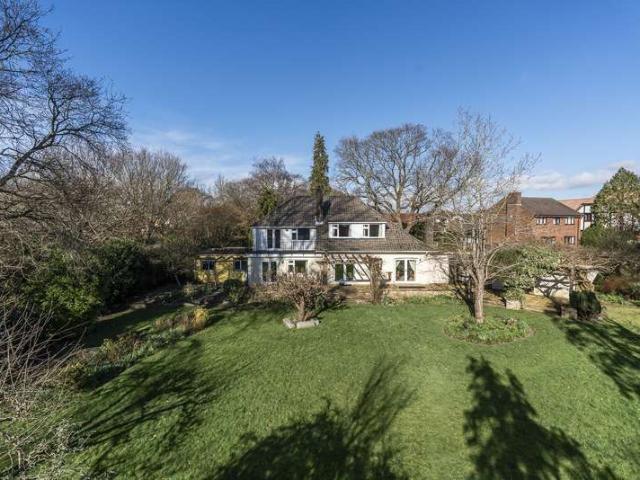 Farm for sale in Fleetend, Fareham