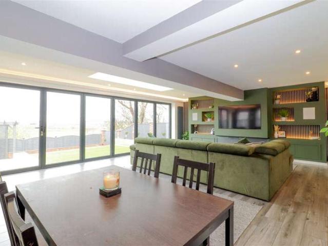 Farm for sale in Normanton and Altofts, Altofts