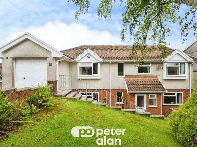 Farm for sale in Cimla, Neath