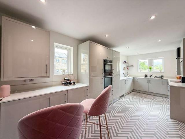 Farm for sale in Holme Valley, Honley