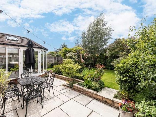 Farm for sale in Pontefract, West Yorkshire