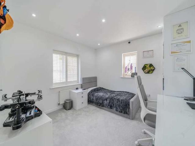 Farm for rent in Carshalton Beeches, Carshalton Beeches