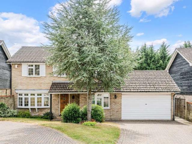 Farm for sale in Nork, Red Hill