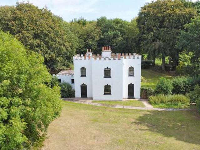 Farm for sale in Leven, East Riding Of Yorkshire