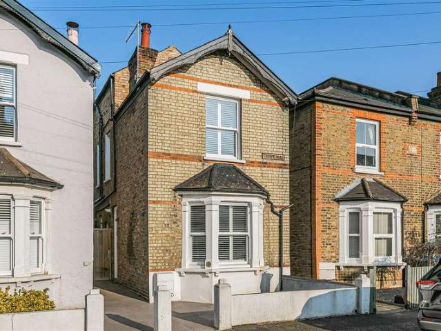 Farm for sale in Norbiton, Greater London
