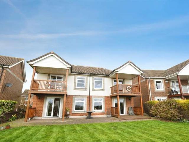 Farm for sale in Drypool, Hull