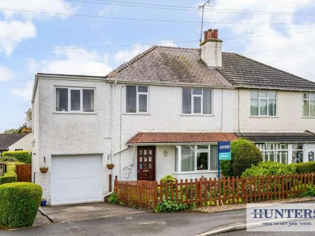 Farm for sale in Tranmere Park, Guiseley