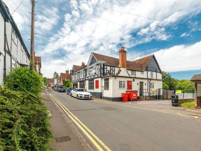 Farm for sale in Oxted, Hillview
