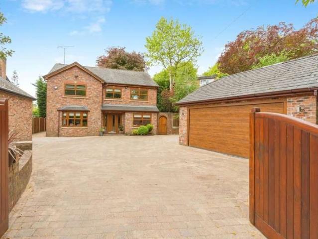 Farm for sale in Roe Green, Salford
