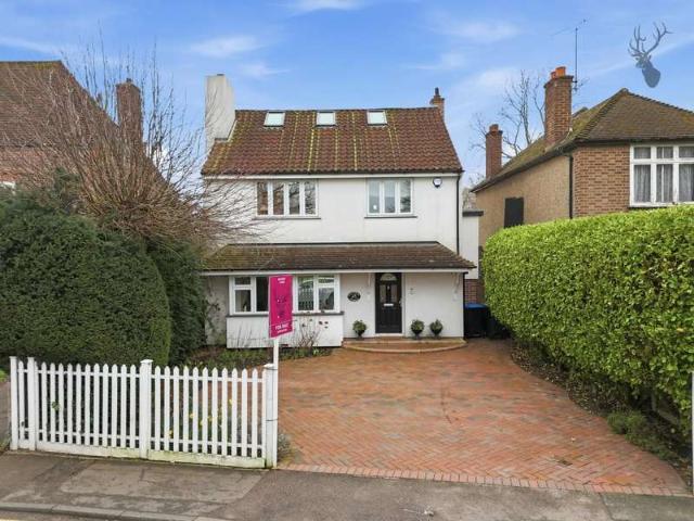 Farm for sale in Debden Green, Epping