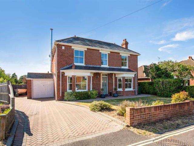 Farm for rent in Sarisbury Green, Fareham