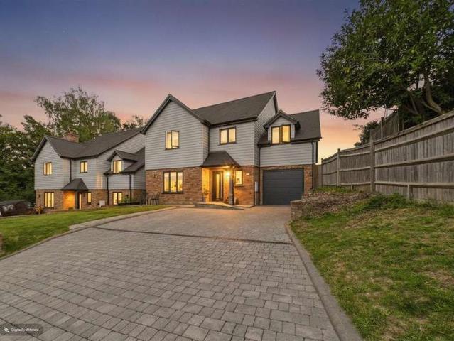 Farm for sale in Tilekiln, Guestling Green