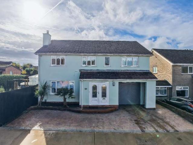 Farm for sale in Colcot, Barry
