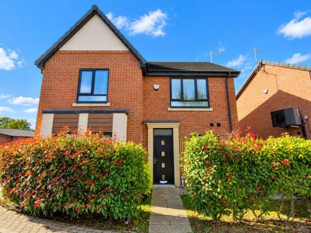 Farm for sale in Auckley, Doncaster