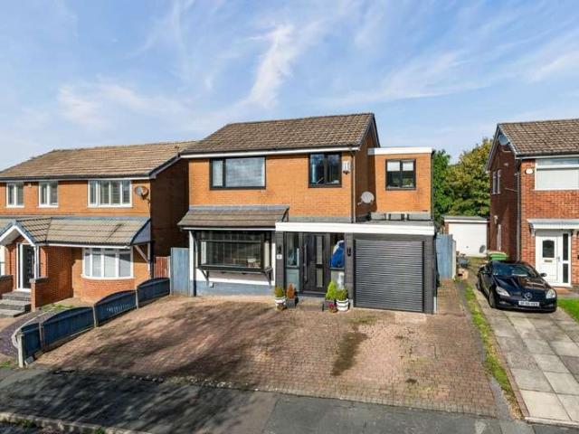 Farm for sale in Astley Bridge, Bolton