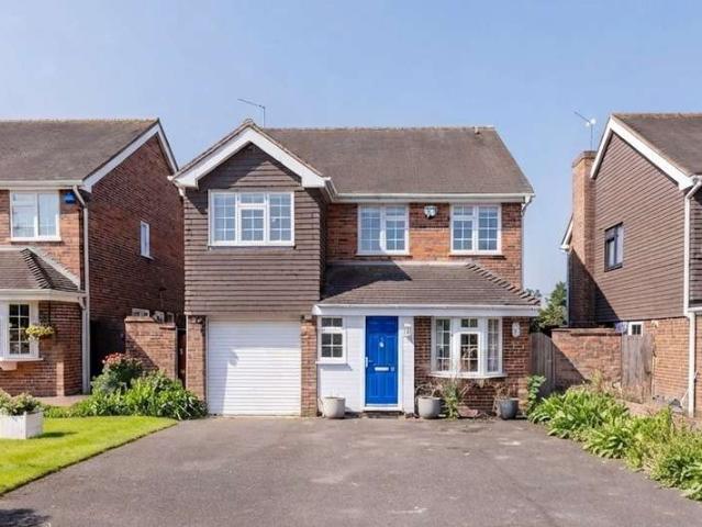 Farm for sale in Holyport, Bray