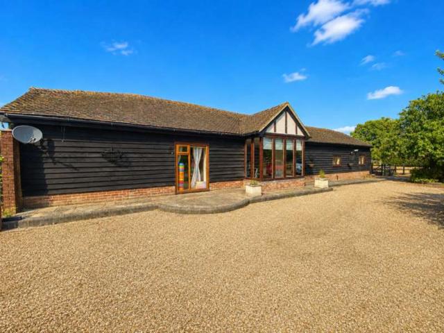 Farm for sale in Pilgrims' Hatch, Navestock Side