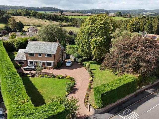 Farm for sale in Burniston