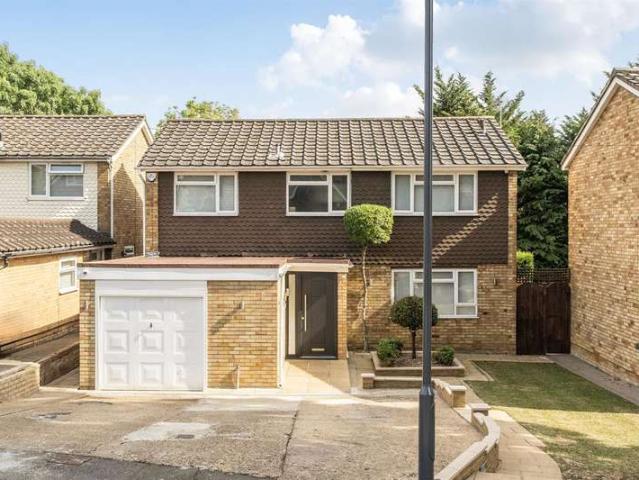 Farm for sale in Hatch End, Greater London