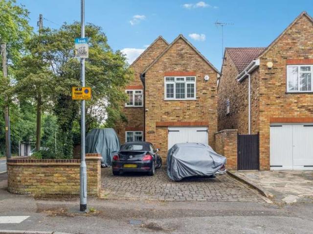 Farm for sale in Harefield, London Borough of Hillingdon