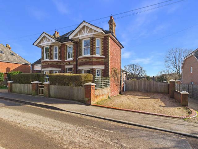 Farm for sale in Fleetend, Fareham