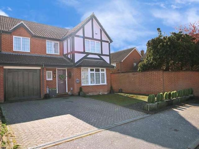 Farm for sale in Woking, Surrey