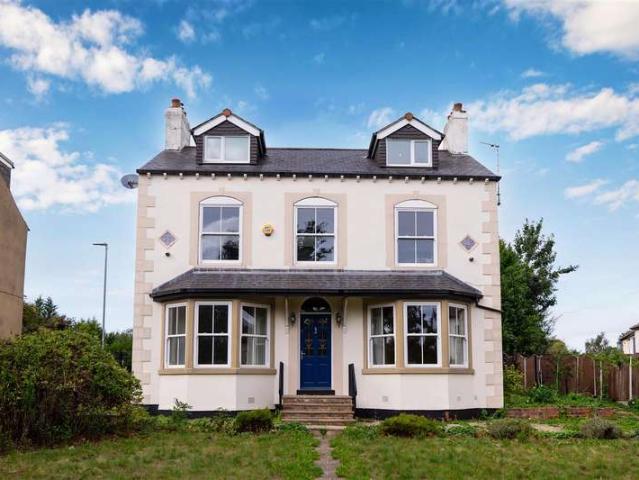Farm for sale in Whitkirk, Colton