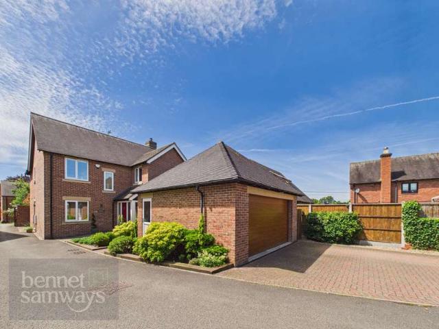 Farm for sale in Egginton, East Midlands