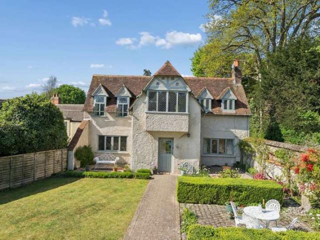 Farm for sale in Cookham