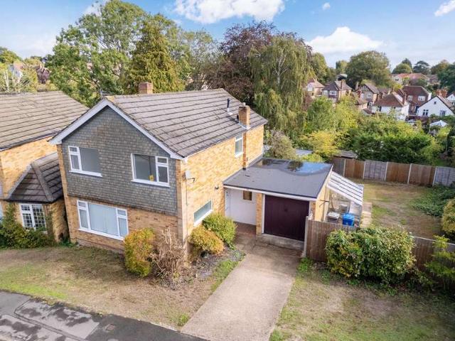 Farm for sale in Furze Platt, Maidenhead