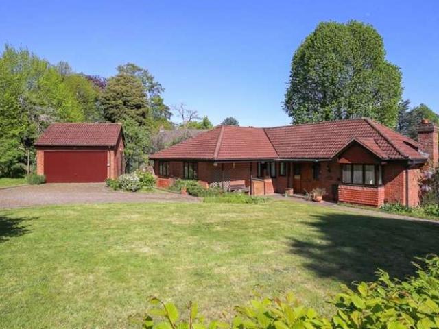 Farm for sale in Feckenham, City Of Bristol