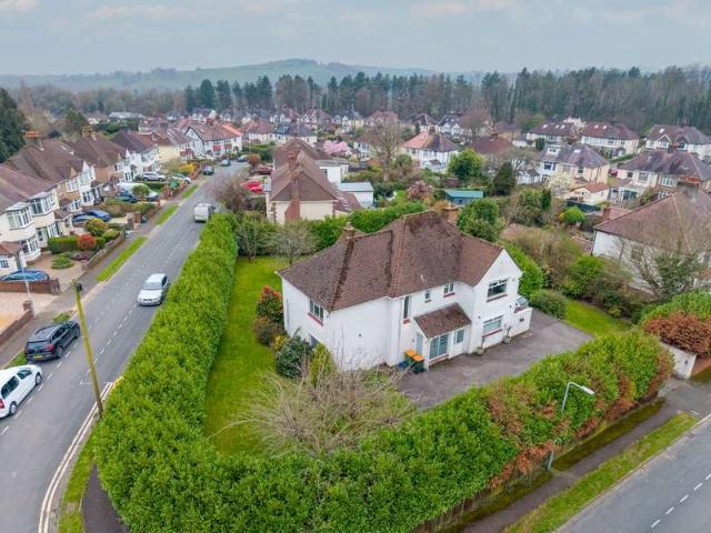 Farm for sale in Allt-yr-yn, Wales