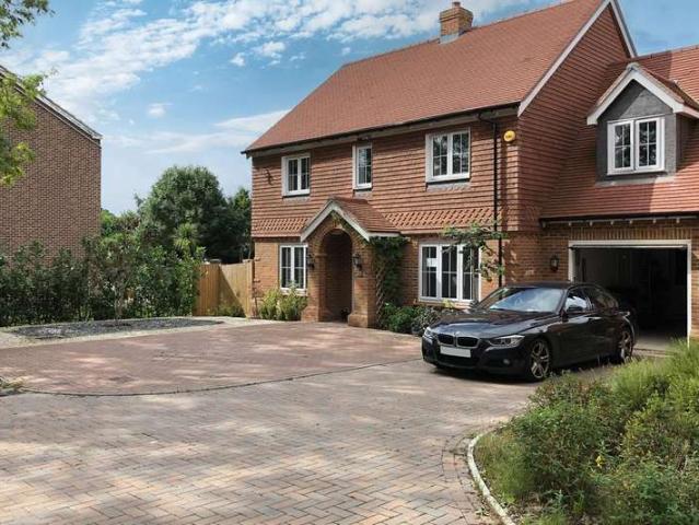 Farm for sale in Tattenham Corner, Reigate and Banstead