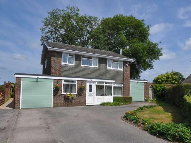 Farm for sale in Oakley, Merley