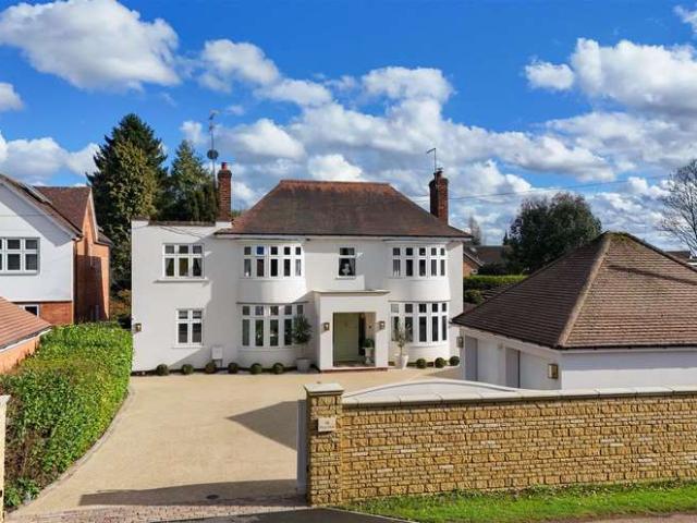 Farm for sale in Moulton