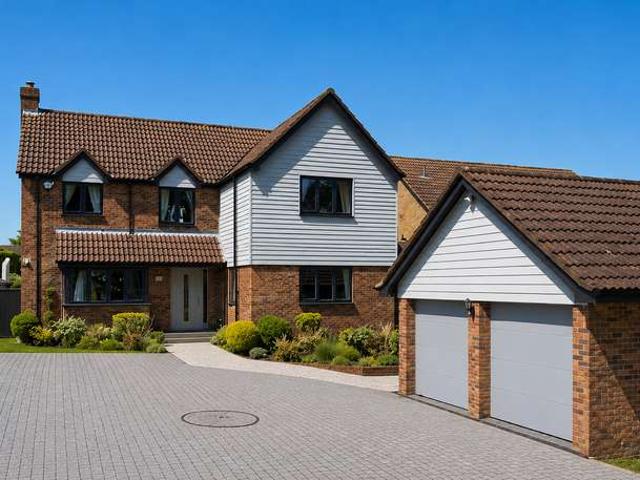 Farm for sale in Pachesham Park, Surrey