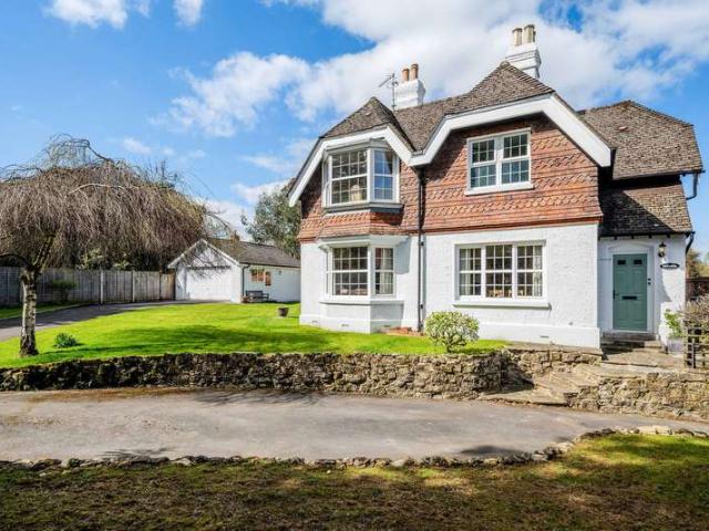 Farm for sale in Nutfield, Hillview