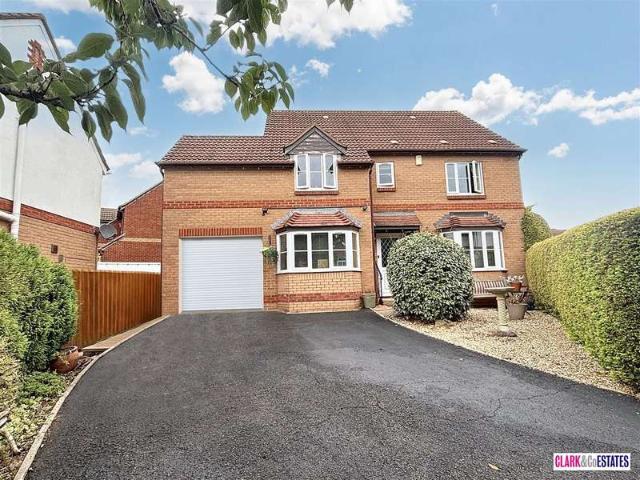 Farm for sale in Hulham, Budlake