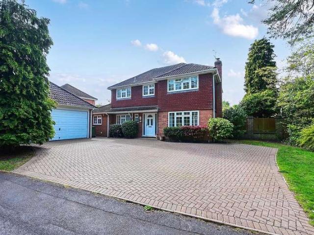 Farm for sale in Frogmore, Hart