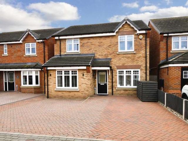 Farm for sale in New Rossington, South Yorkshire